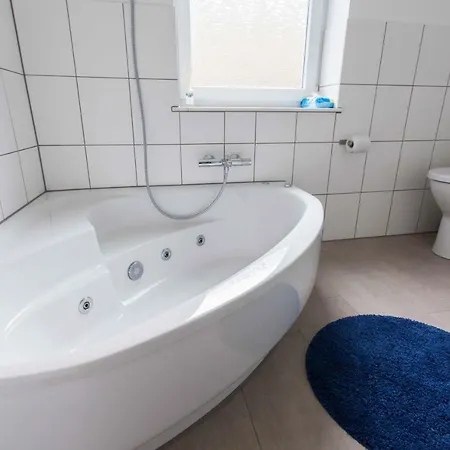Appartamento Das Gelbe Haus 1