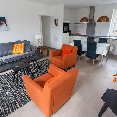 Appartamento Das Gelbe Haus 1 *